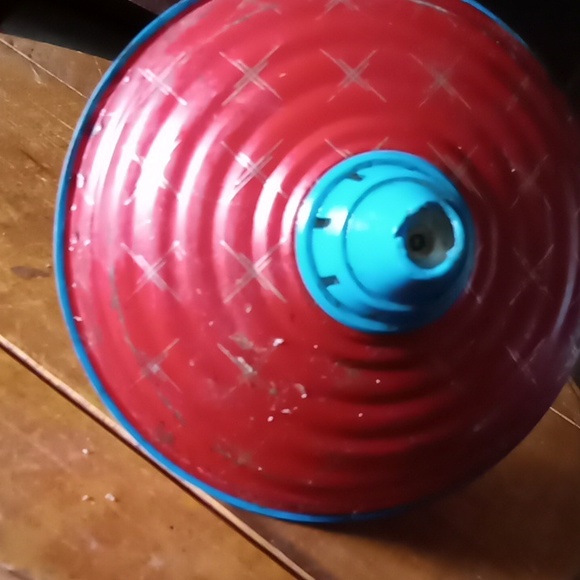 Vintage toy metal ladybug spinning top - Picture 3 of 4